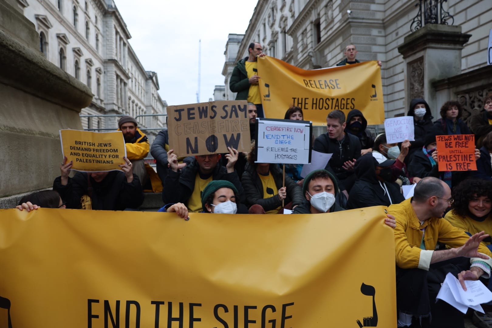 Activists join a sit-in outside the Foreign, Commonwealth and Development Office organised by Na'amod to demand a ceasefire in Gaza, 31 October, 2023. Credit: Jacob Lazarus