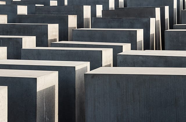 Resisting Germany's 'Theatre of Memory'